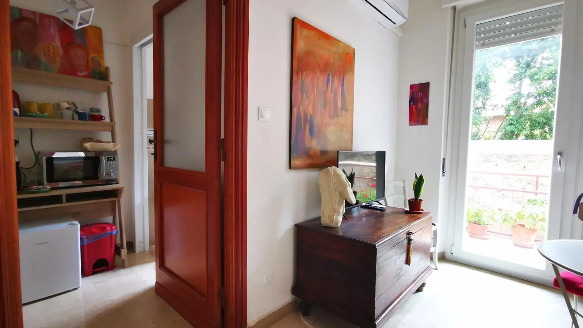 Amariglio Apartment 사사리